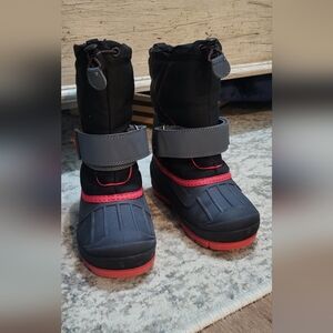 NWOT kids winter/snow boots